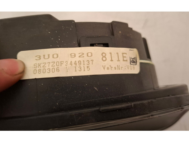 Панель приборов 3U0920811, 3U0920811E Skoda Superb B5 (3U)