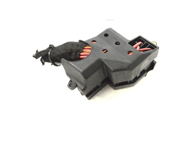 Pojistková skříňka 7L0941828A, 7L0941824A Porsche Cayenne (9PA) 2005