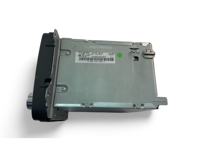 Радио/ проигрыватель CD/DVD / навигация 1K0035186AD Volkswagen Jetta III