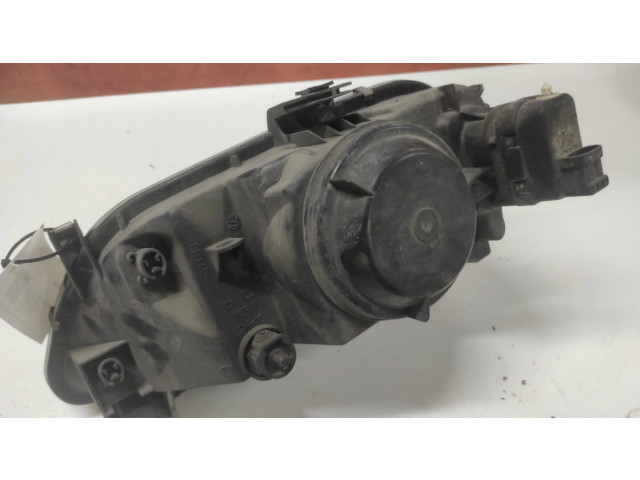 Передняя фара