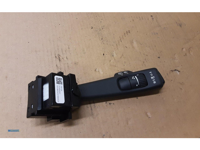 Ручка стеклоочистителей    Volvo V60