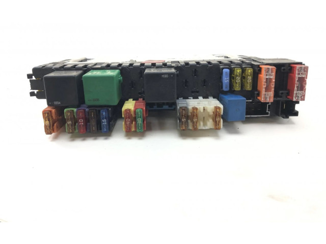 Блок предохранителей 10091518, A2305453932 Mercedes-Benz SL R230