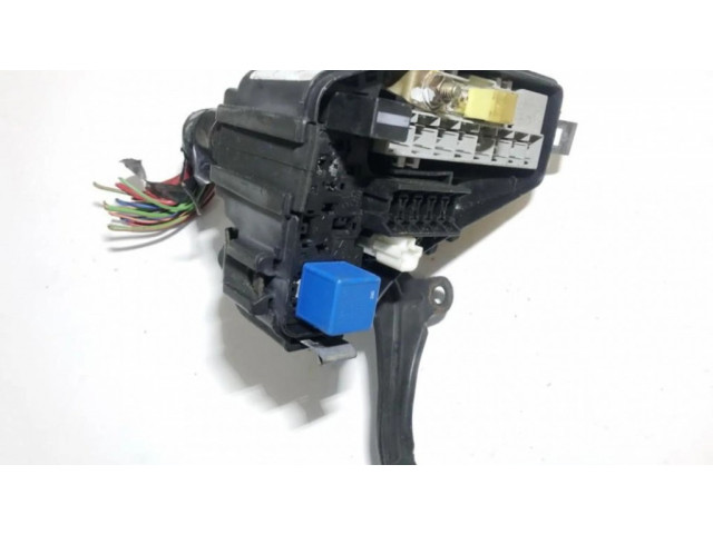 Блок предохранителей  9128576, 9162084   Volvo S70  V70  V70 XC    