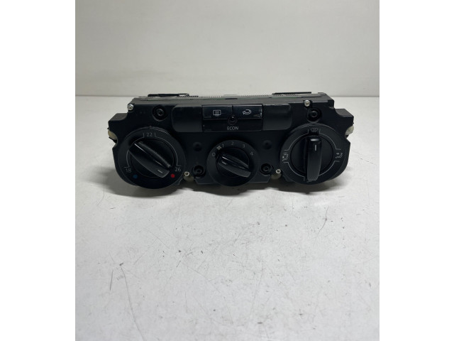 Блок управления климат-контролем    Volkswagen Jetta V