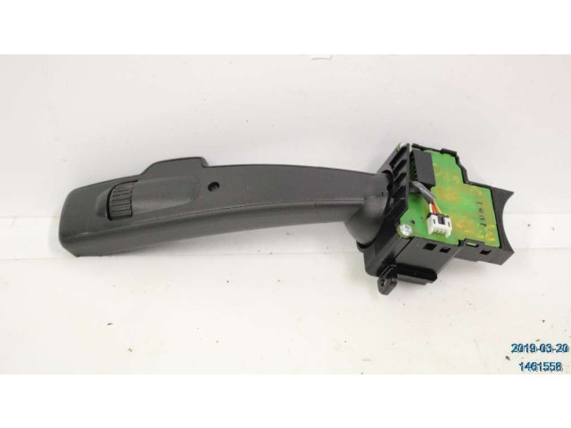 Ручка стеклоочистителей 8682869   Volvo V50