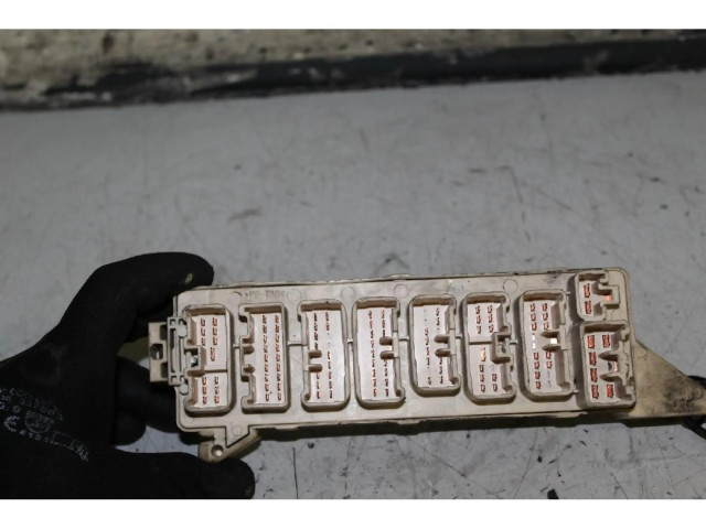 Pojistková skříňka Mazda MPV II LW 1999