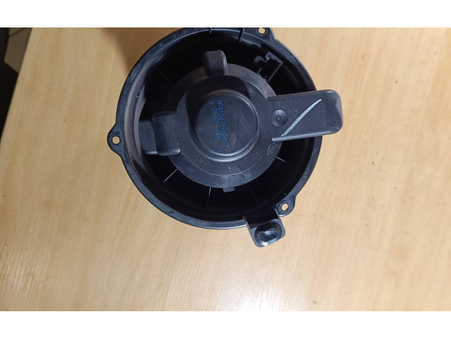 Вентилятор печки MF016070 Mitsubishi Colt