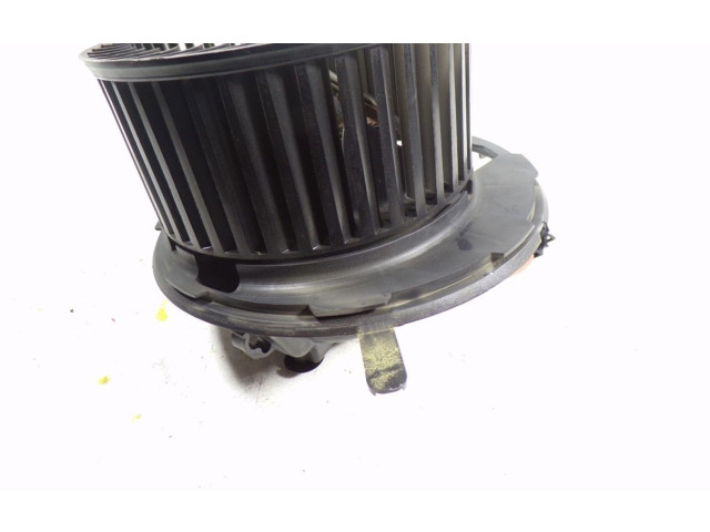 Вентилятор печки 3C1820015AA, 3C1820015T Skoda Yeti (5L)