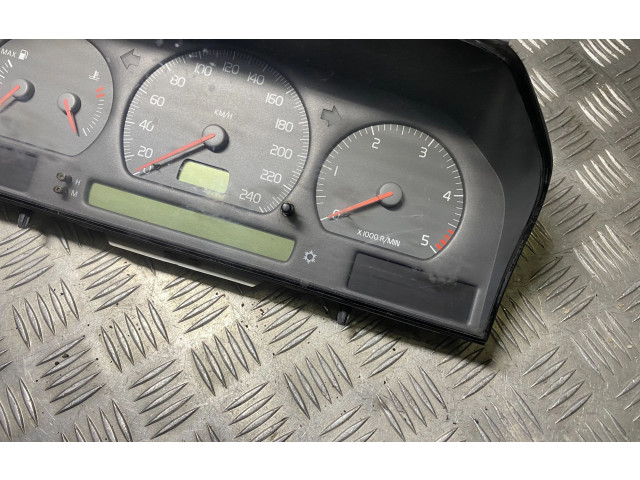 Панель приборов 9472523, 69294240T   Volvo V70       