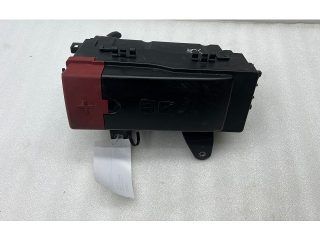 Блок предохранителей GX7314A076AA Jaguar XE