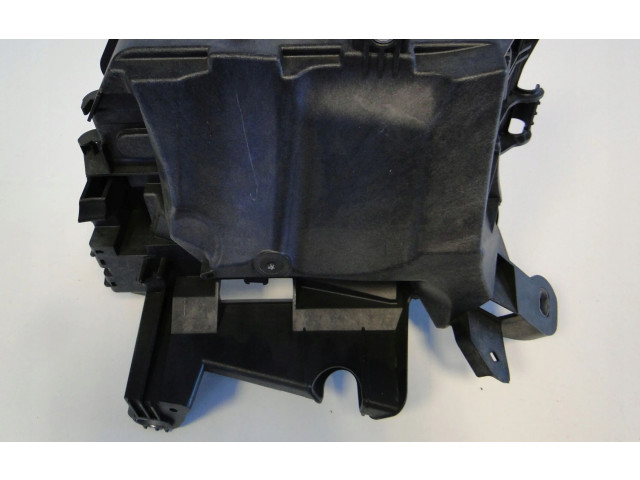 Блок предохранителей  A2465403803   Mercedes-Benz A W176    