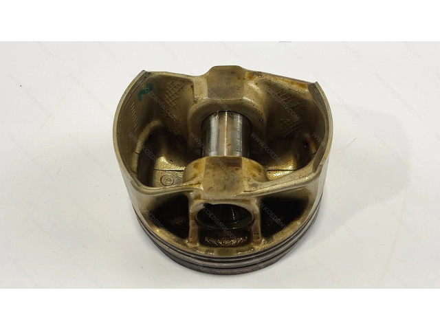 Píst 11258607933 BMW X5M F85 S63R