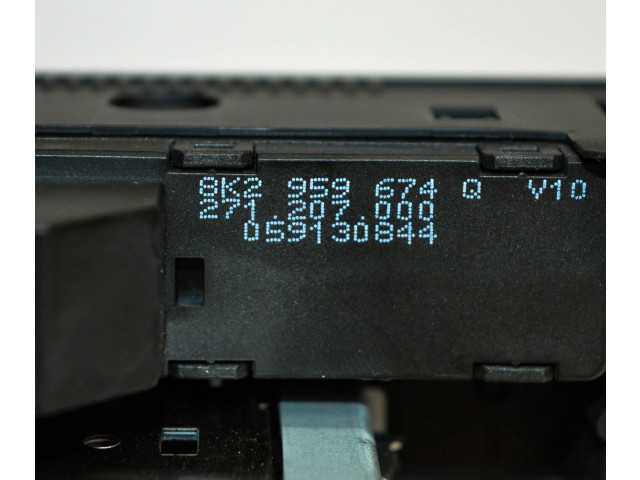 Радио/ проигрыватель CD/DVD / навигация