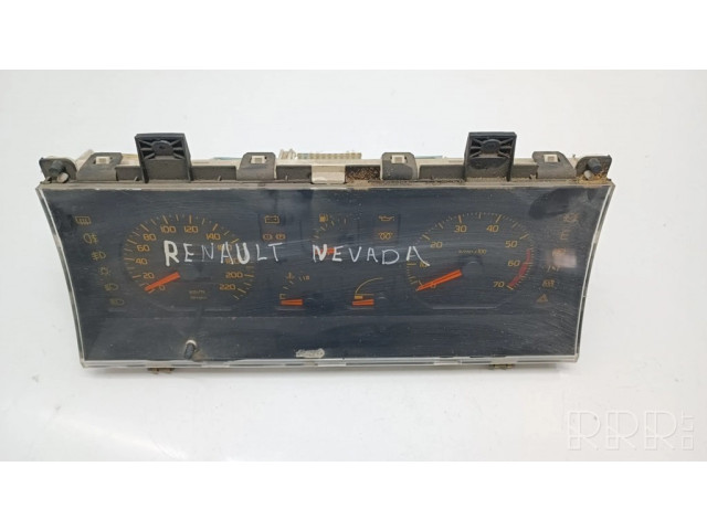 Панель приборов 090415099011, 7700797032   Renault 21       