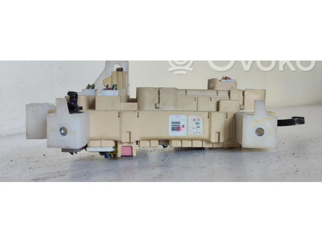 Pojistková skříňka 892210F010 Toyota Corolla E120 E130 2004