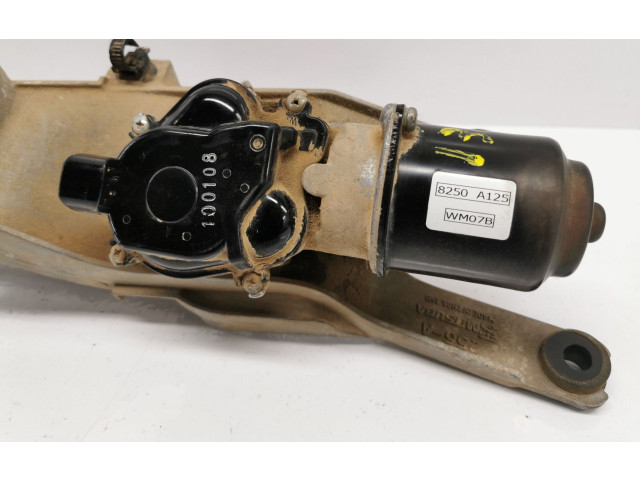 Моторчик дворников 8250A125 Mitsubishi L200