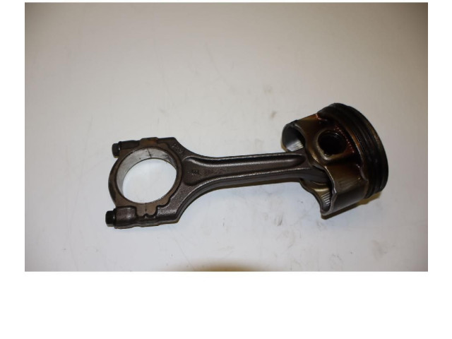 Поршень с шатуном 55273835 Alfa Romeo Stelvio