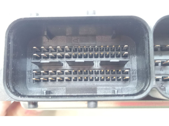 Řídící jednotka 03G906021AQ, 0281012390 Volkswagen Caddy 2005