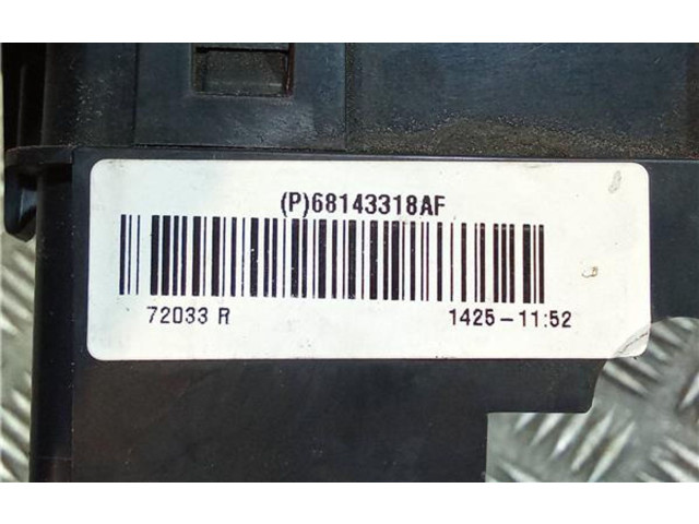 Блок предохранителей  68143318AF, 72033R   Fiat Freemont    