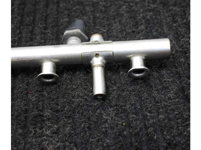 Топливная рампа 06K133317C Audi A5 Sportback 8TA для двигателя CJEB