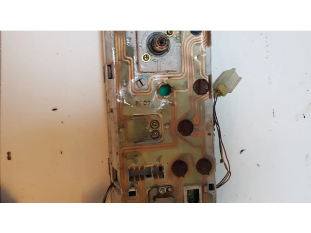 Přístrojová deska Nissan Bluebird 1989