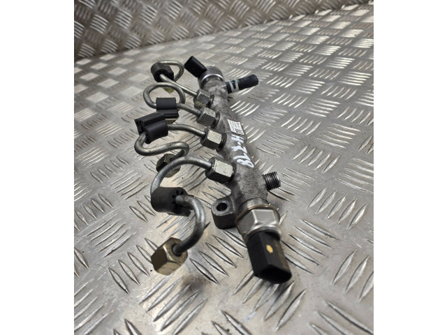 Топливная рампа 04L089G   Volkswagen PASSAT B8  