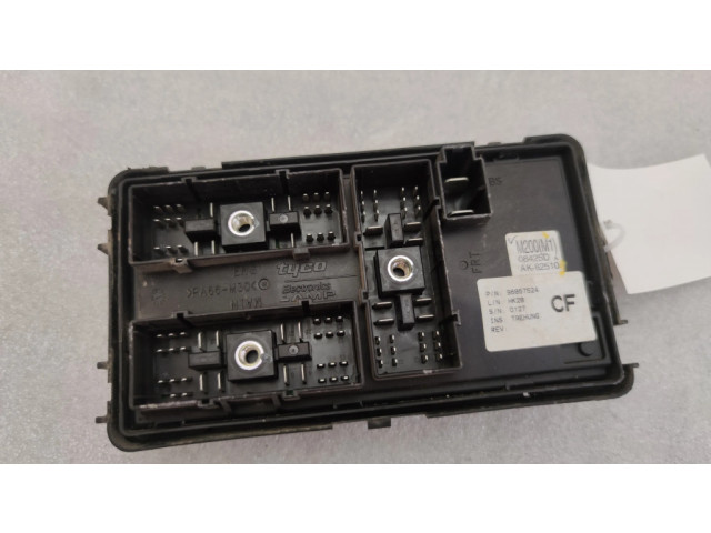 Блок предохранителей 96857524   Chevrolet Spark    