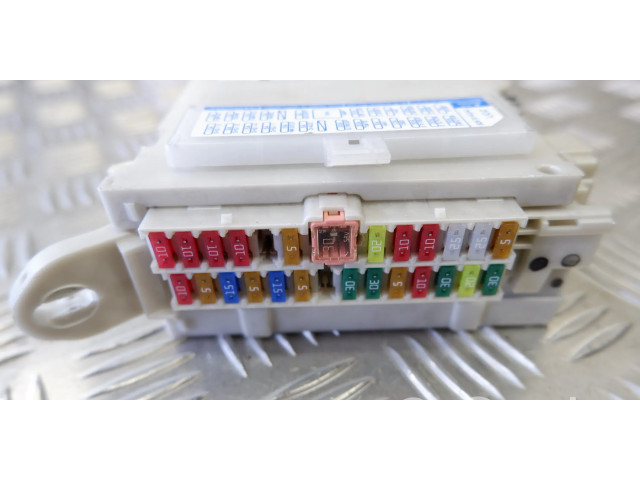 Блок предохранителей 8273050470 Lexus LS 460 - 600H