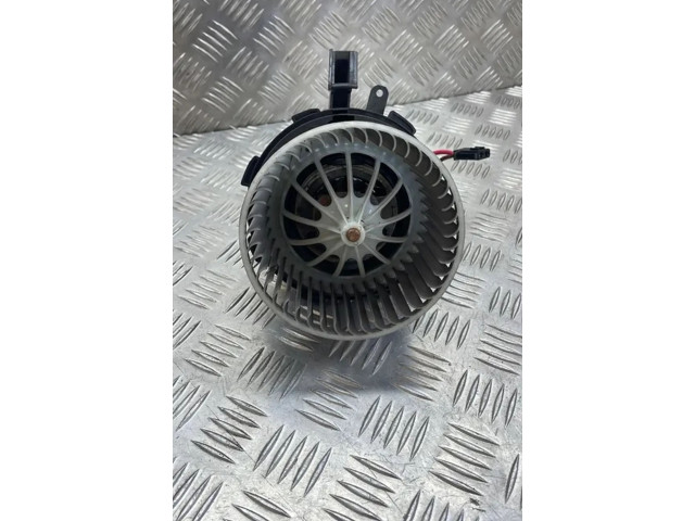 Вентилятор печки       Audi Q5 SQ5