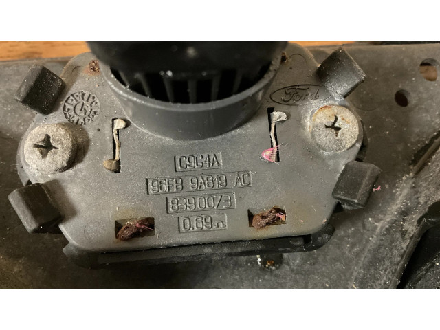 Вентилятор радиатора 96FB9A819AC, 8390073 Ford Transit - Tourneo Connect 1.8