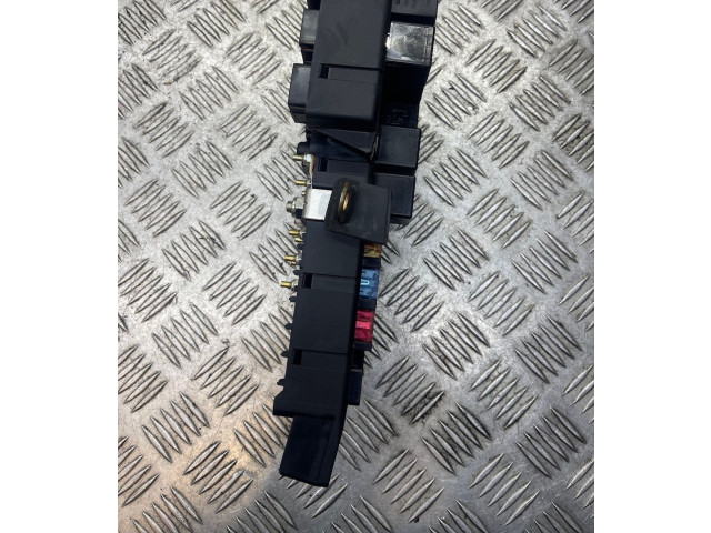 Блок предохранителей 518828017, 8678449 Volvo S60