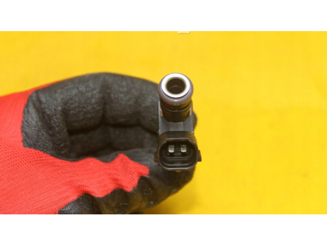 Форсунка 06A906031CM    Volkswagen Golf VIII   