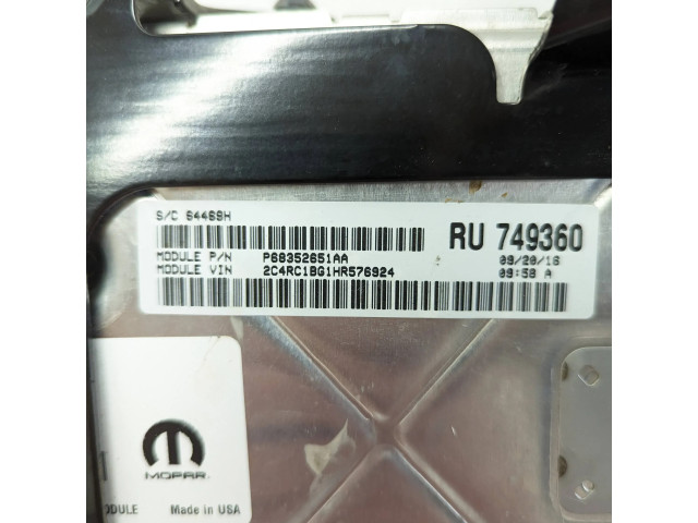 Řídící jednotka P68352651AA, P68222875AF   Chrysler Pacifica 2017