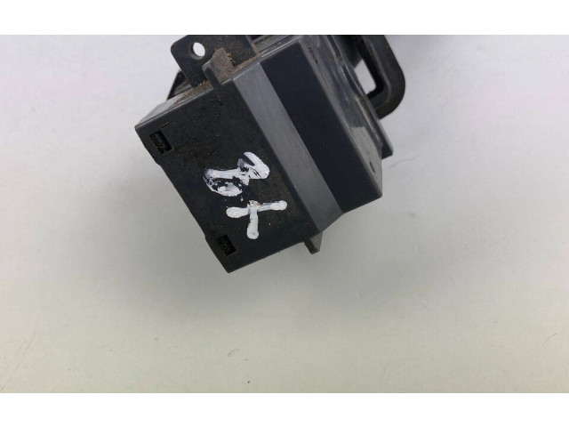 Ручка стеклоочистителей    Volvo V70