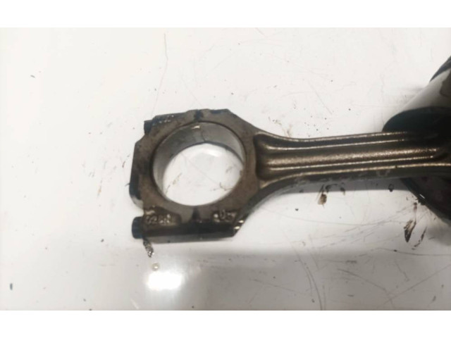  Поршень с шатуном    Volvo S70  V70  V70 XC  