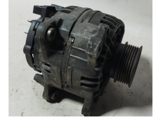 Генератор 0124515021, 5003995   Volvo V70      