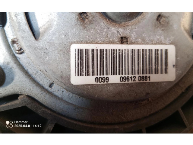 Комплект радиатора    Peugeot 208