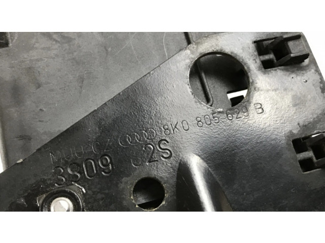 Другая деталь отсека двигателя