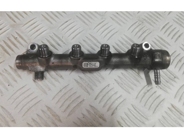 Топливная рампа 05l130089h Skoda Octavia Mk4