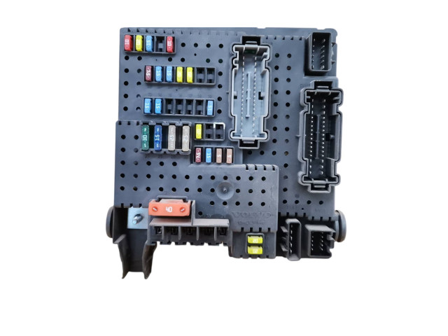 Блок предохранителей 8676391, 12217799   Volvo XC90    