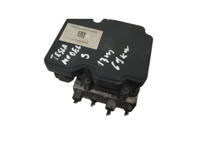 Блок АБС 600636300C, 089061320809504 Tesla Model S 2012 - года