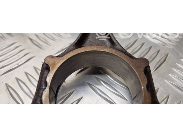 Píst    Mercedes-Benz A W169     