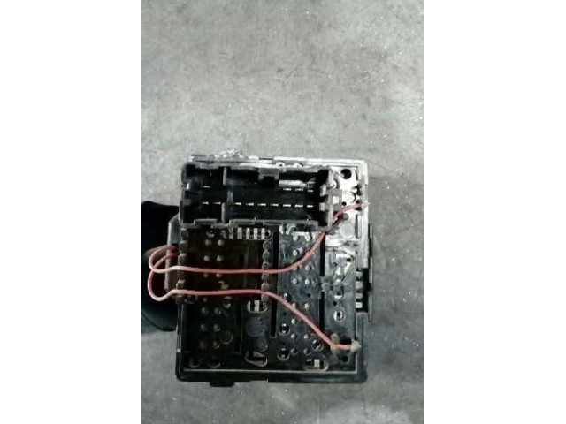 Ручка стеклоочистителей Dacia Sandero