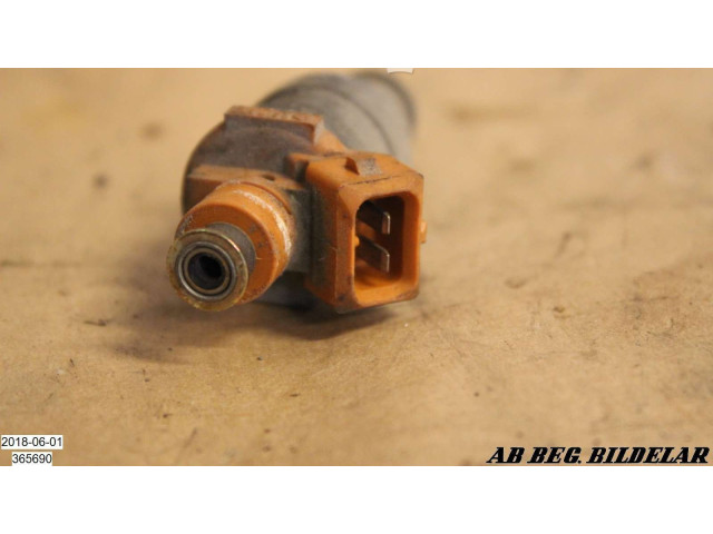 Vstřikovač 4612402 Chrysler Voyager R