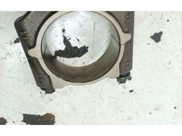  Поршень с шатуном  82LJ99X, TFSI  Audi A3 S3 8V  