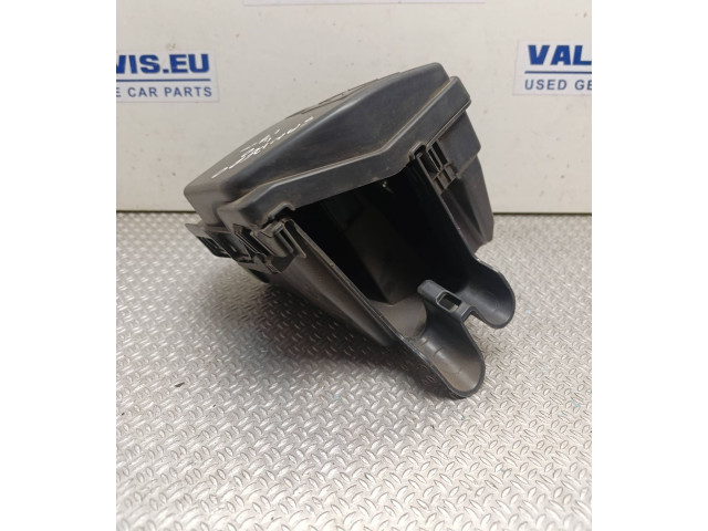 Блок предохранителей 243809584R, M0U7103 Dacia Sandero