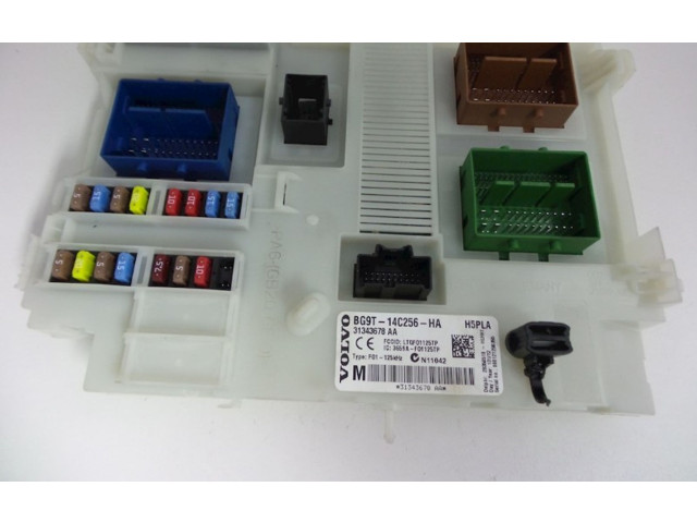 Блок предохранителей     Volvo V70    