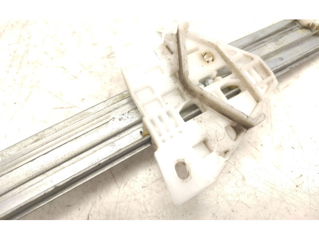 Ручка стеклоочистителей Mazda 5