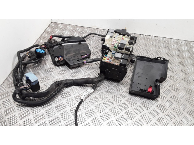 Блок предохранителей BV6T14K733BMC   Ford Focus    