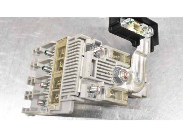 Блок предохранителей    Mitsubishi Outlander    